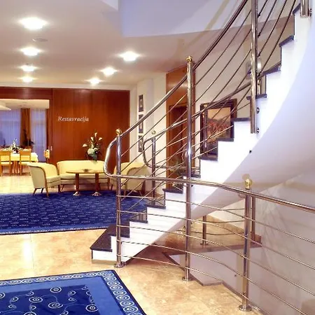Maribor Inn Hotel فندق ماريبور