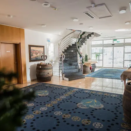 Maribor Inn Hotel فندق ماريبور